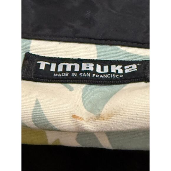 Timbuk2 Custom Medium Size (11' X 17") Messenger Bag with tropical print - Picture 4 of 5